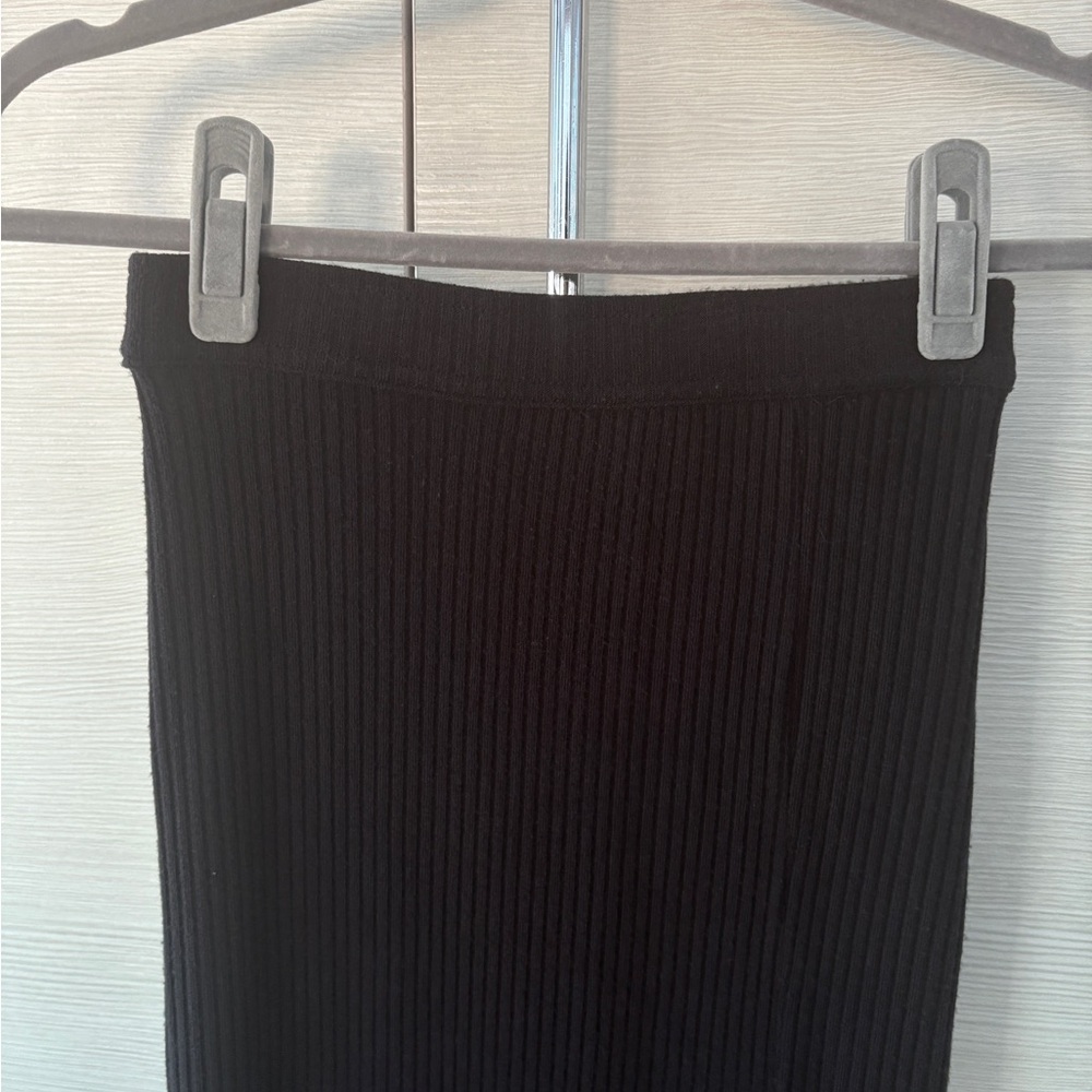 Abercrombie & Fitch Sweater Ribbed MIDI Skirt with Slit - Picture 8 of 8